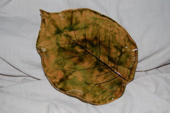 ceramiczny liść magnolii