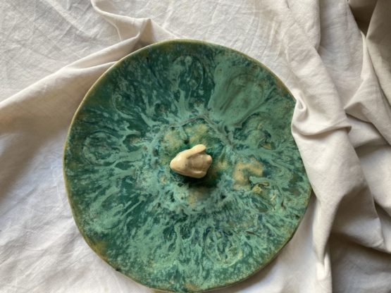 ceramiczny talerz z zającem