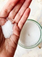 biała świeca sypana