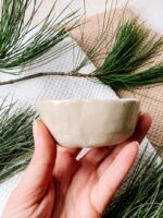 filigranowa miseczka ceramiczna